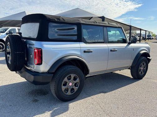 Iconic Silver Metallic 2021 Ford Bronco Big Bend