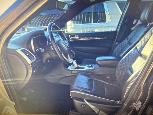 2020 Jeep Grand Cherokee Summit