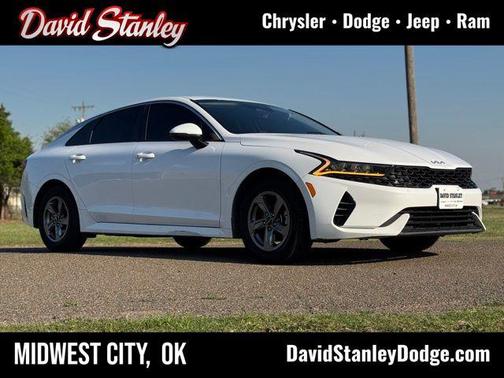 Glacial White Pearl 2023 Kia K5 LXS