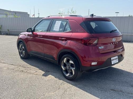 2022 Hyundai VENUE Limited
