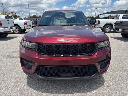 2025 Jeep Grand Cherokee Altitude