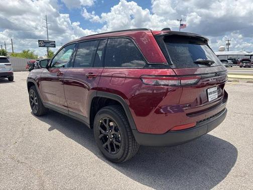 2025 Jeep Grand Cherokee Altitude