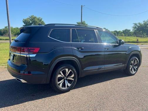 Deep Black Pearl 2025 Volkswagen Atlas 2.0T SE