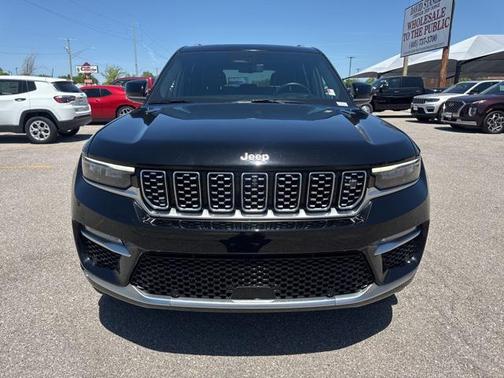 2022 Jeep Grand Cherokee Summit