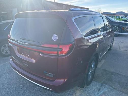 2021 Chrysler Pacifica L