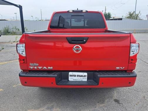 2022 Nissan Titan SV