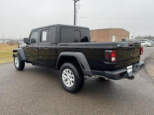 2023 Jeep Gladiator Sport S