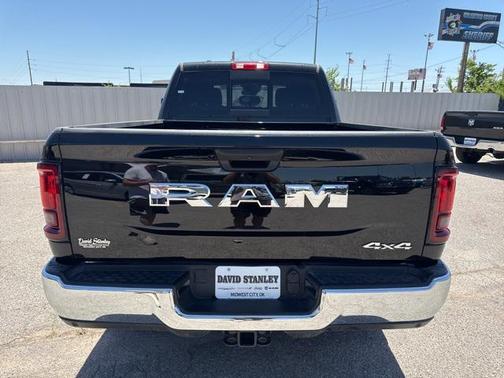 2025 RAM 2500 Tradesman Crew Cab 4x4 6'4' Box