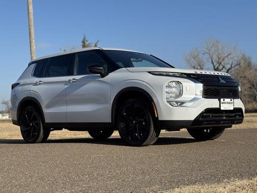 2023 Mitsubishi Outlander SE Black Edition S-AWC