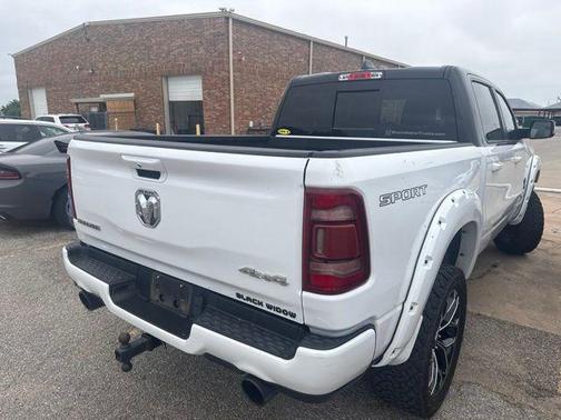 Bright White Clearcoat 2022 RAM 1500 Laramie