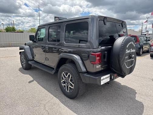 2025 Jeep Wrangler 4-Door Sahara 4x4