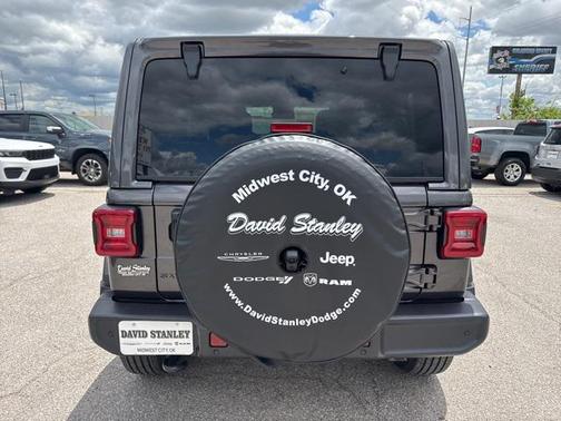 2025 Jeep Wrangler 4-Door Sahara 4x4