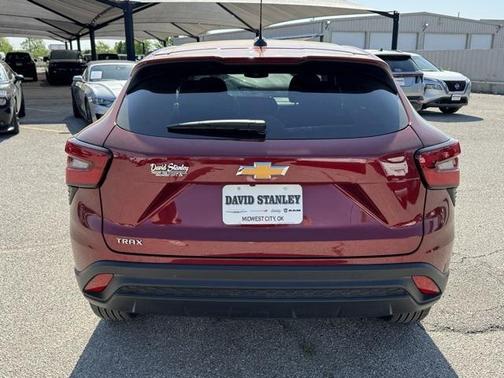 2025 Chevrolet Trax LS