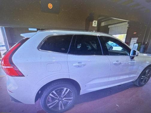 2020 Volvo XC60 T5 Momentum