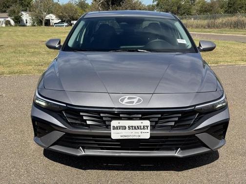 2025 Hyundai ELANTRA SEL