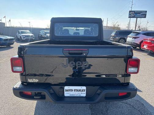 2026 Jeep Gladiator Sport