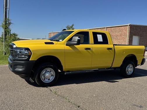2024 RAM 2500 Tradesman Crew Cab 4x4 6'4' Box