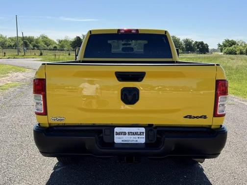 2024 RAM 2500 Tradesman Crew Cab 4x4 6'4' Box