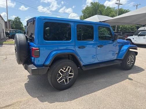 2025 Jeep Wrangler 4-Door Sahara 4x4