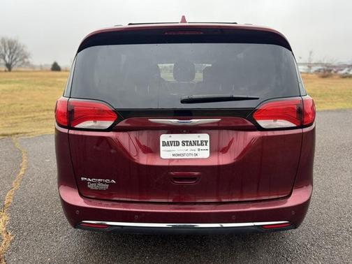 2018 Chrysler Pacifica Touring-L Plus