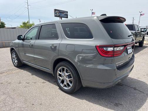 Destroyer Gray Clearcoat 2026 Dodge Durango GT HEMI V8