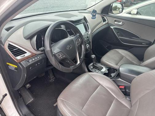 2017 Hyundai SANTA FE SE Ultimate