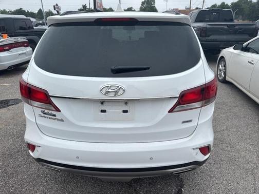 2017 Hyundai SANTA FE SE Ultimate
