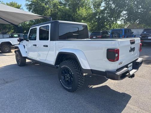2025 Jeep Gladiator Willys