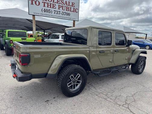 41 2025 Jeep Gladiator Mojave 4x4