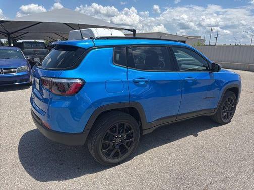 Hydro Blue Pearlcoat 2026 Jeep Compass Latitude