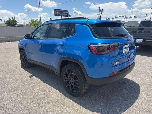 Hydro Blue Pearlcoat 2026 Jeep Compass Latitude