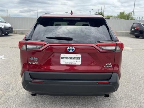 2020 Toyota RAV4 Hybrid XLE