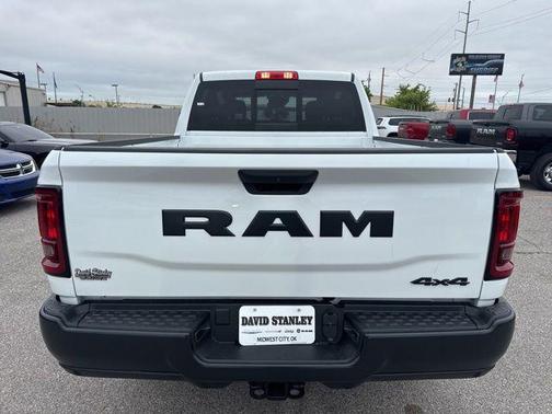 Bright White Clearcoat 2026 RAM 2500 Tradesman Crew Cab 4x4 6'4' Box