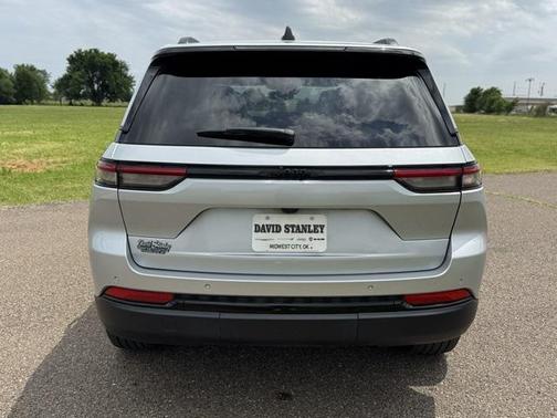 2024 Jeep Grand Cherokee Altitude