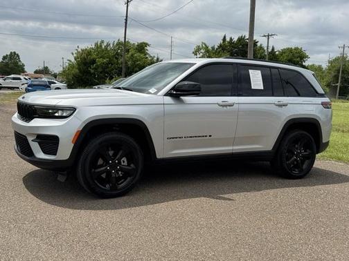 2024 Jeep Grand Cherokee Altitude