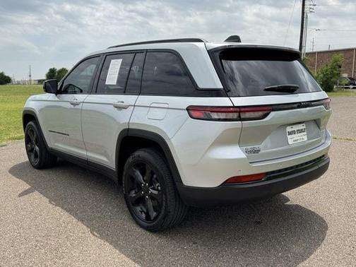 2024 Jeep Grand Cherokee Altitude