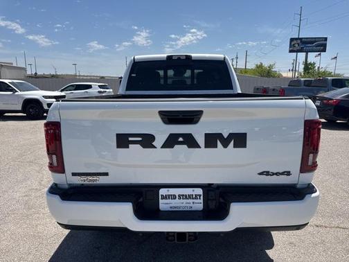 2025 RAM 2500 Big Horn Crew Cab 4x4 6'4' Box