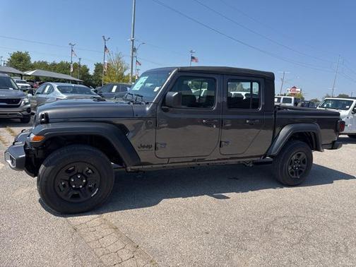 2025 Jeep Gladiator Sport
