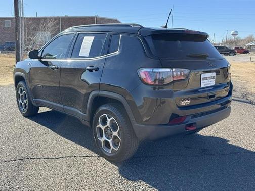 Diamond Black Crystal Pearlcoat 2022 Jeep Compass Trailhawk