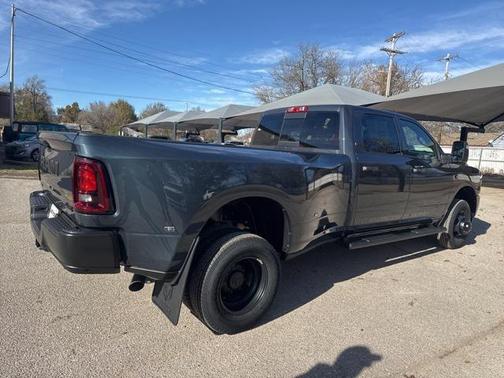 2026 RAM 3500 Tradesman Crew Cab 4x4 8' Box