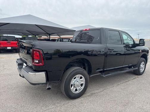 2025 RAM 2500 Tradesman Crew Cab 4x4 6'4' Box