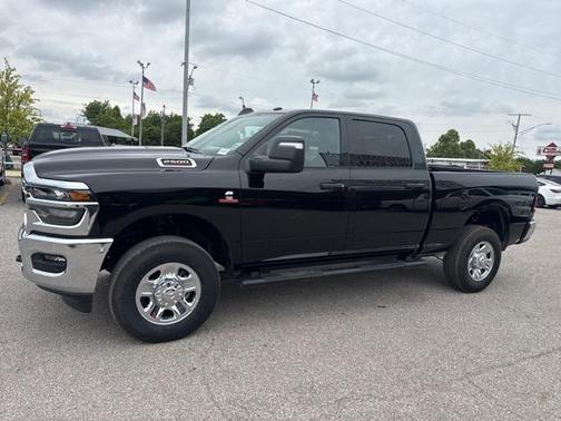 2025 RAM 2500 Tradesman Crew Cab 4x4 6'4' Box