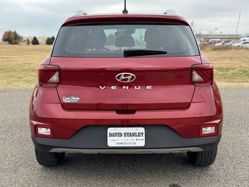 2024 Hyundai VENUE Limited