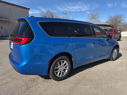 2026 Chrysler Pacifica L