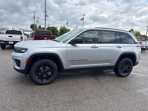 2025 Jeep Grand Cherokee Altitude