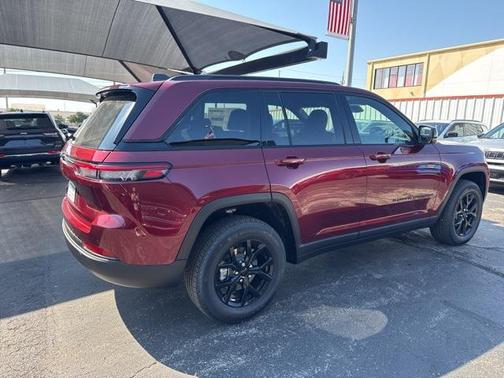 2025 Jeep Grand Cherokee Altitude