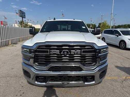 2025 RAM 2500 Tradesman Crew Cab 4x4 6'4' Box
