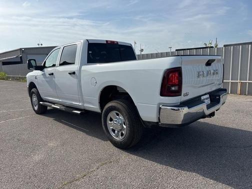 2025 RAM 2500 Tradesman Crew Cab 4x4 6'4' Box