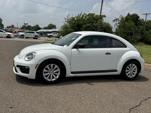 2018 Volkswagen Beetle 2.0T S