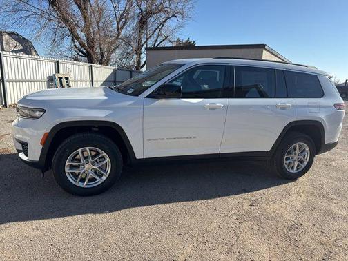 Bright White Clearcoat 2025 Jeep Grand Cherokee L Laredo